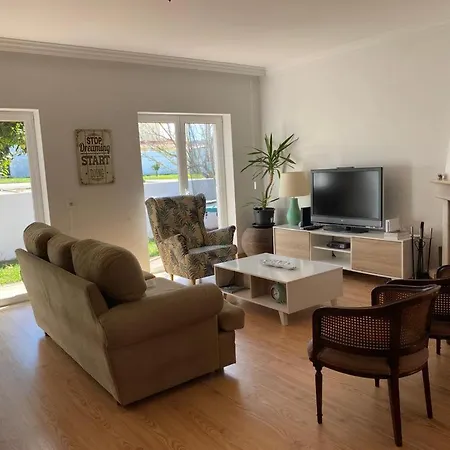 Casa Da Varzea - O Castelo A Janela!!! Holiday home *