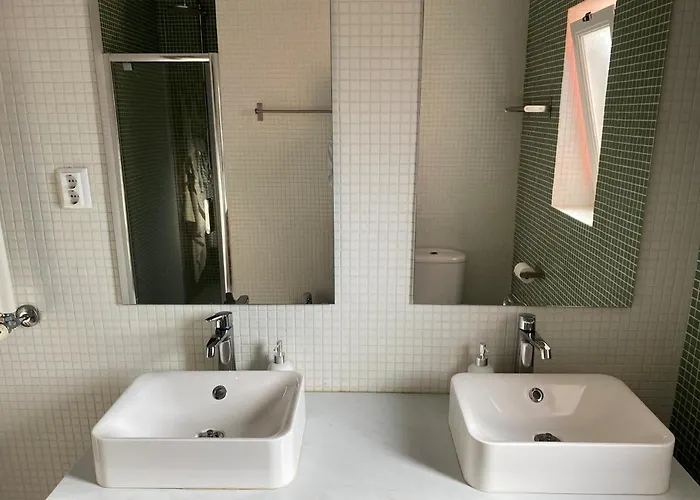 Casa Da Varzea - O Castelo A Janela!!! אובידוס