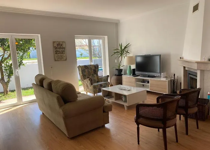 Casa Da Varzea - O Castelo A Janela!!! Holiday home *